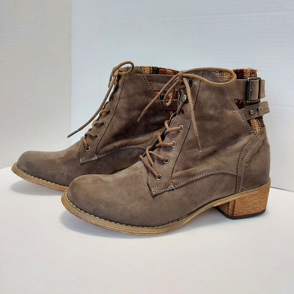 Ankle Boots Boho Vegan Suede Tapestry Accent Size 8/38